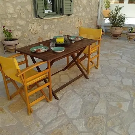 Holiday home La Casa Di Bella.Ένα Πέτρινο Σπίτι Με Barbecue Karia (Lefkada)