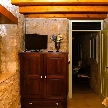 Holiday home La Casa Di Bella.Ένα Πέτρινο Σπίτι Με Barbecue Karia (Lefkada)